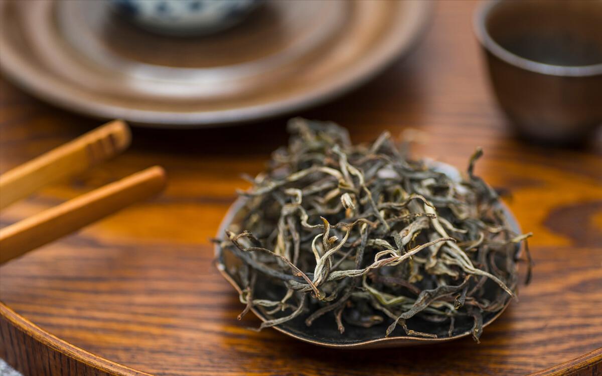 推荐6款防暑茶安然度过暑热关,天气这么炎热喝这几款茶比较解暑