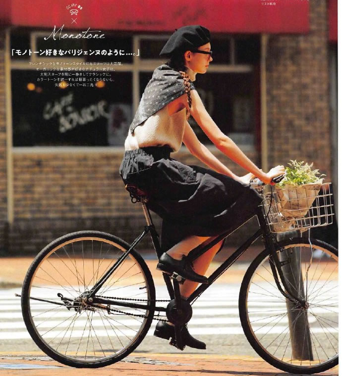 春天系“丝巾”，凭什么好看？这2个精髓，优雅女人如获至宝