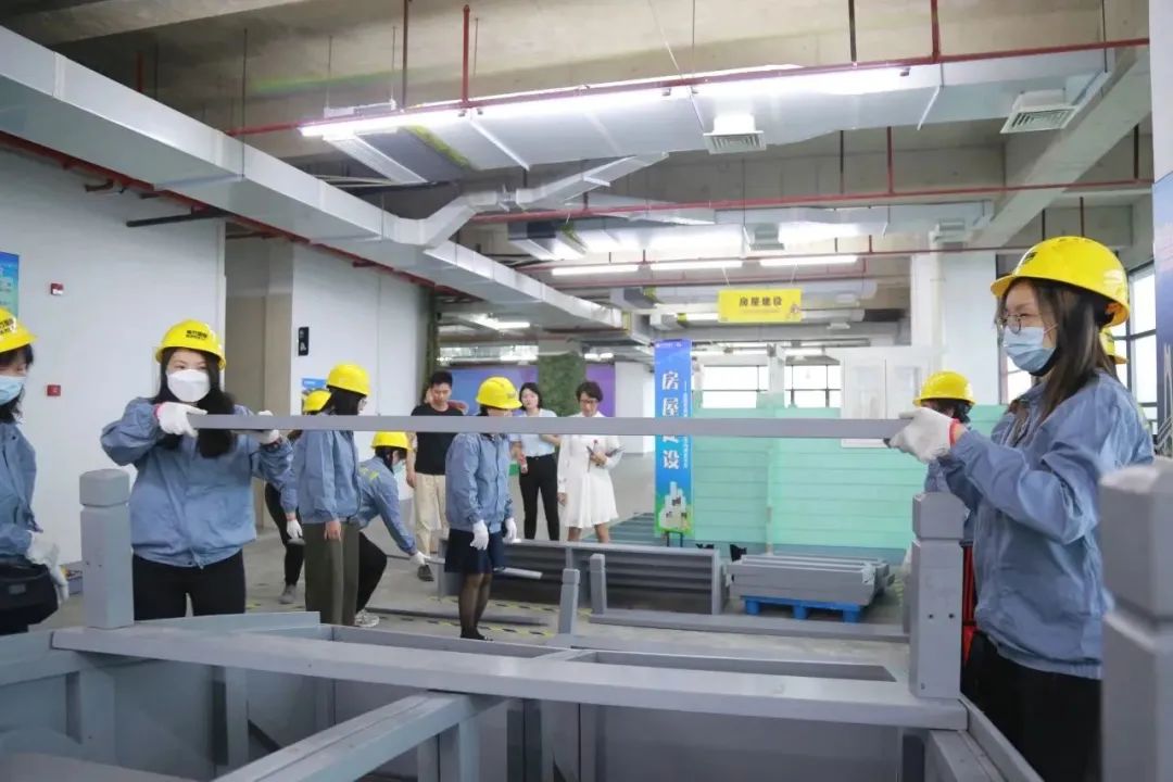 光亚校友方云祥企业南方国际亿企教育开展深港劳动教育教师培训