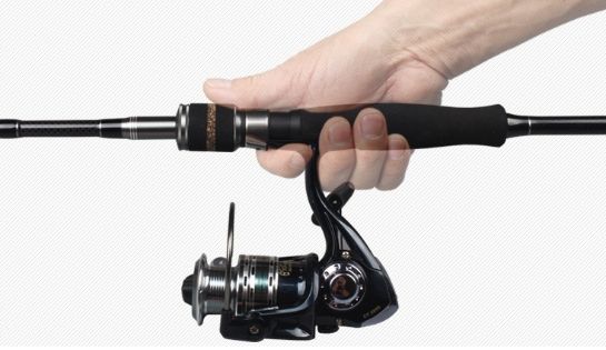 如何选购软饵路亚竿和硬饵路亚竿,路亚竿推荐新手入门路亚竿