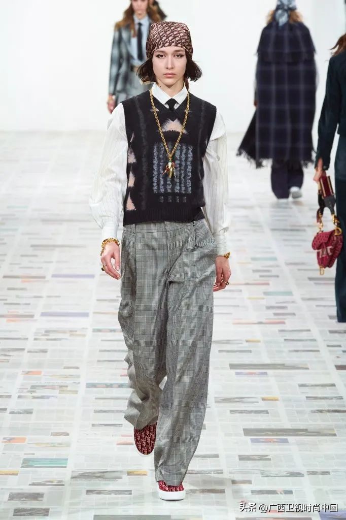 原来领带还可以这样玩,休闲式领带教程