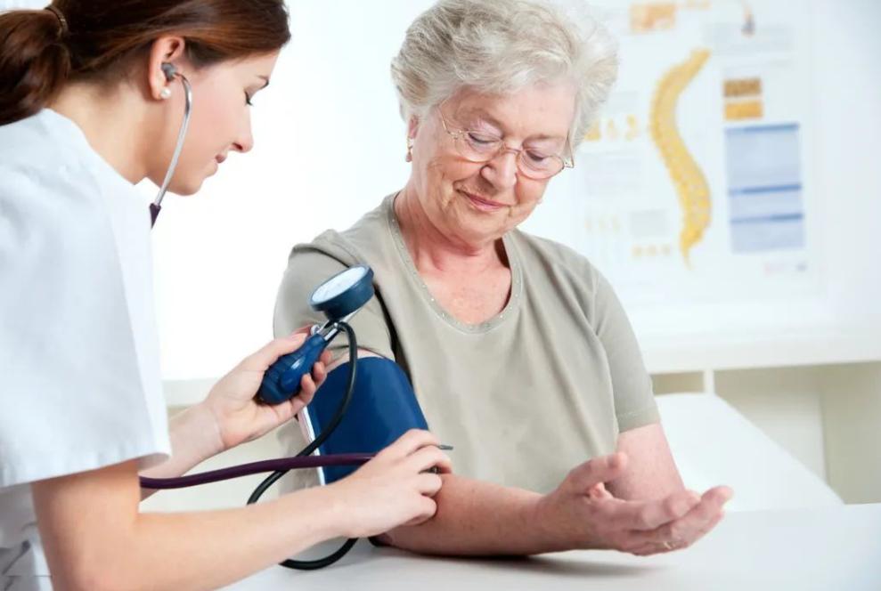 脑梗吃什么中成药可预防脑梗复发,中老年如何预防脑梗心血管疾病