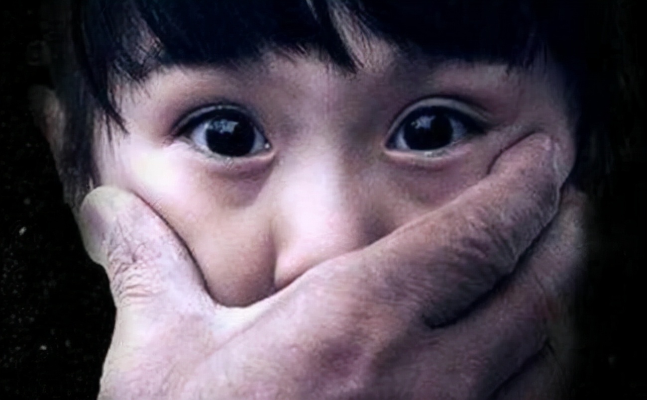 西安6岁*女幼**被拐，卧薪尝胆9年，亲手将人贩子和养父母绳之以法