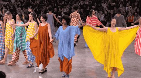 乔布斯的黑色毛衣，他只收了175美元