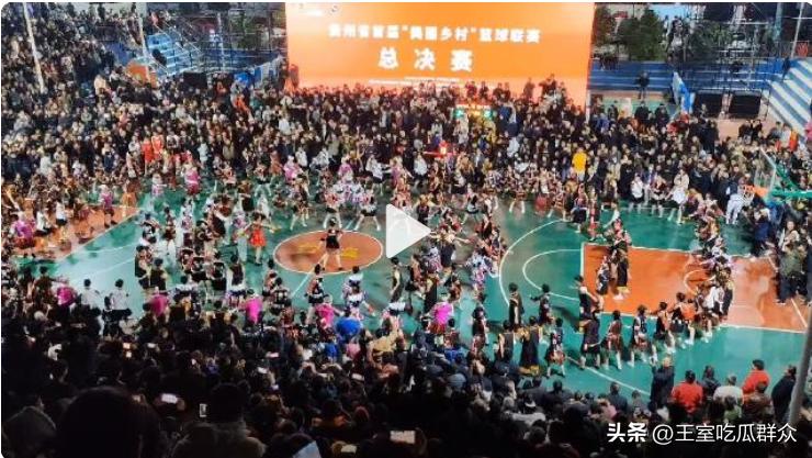 拿下欧冠土豪球队升级成豪门！中国也有社区踢足球，热闹不输欧洲