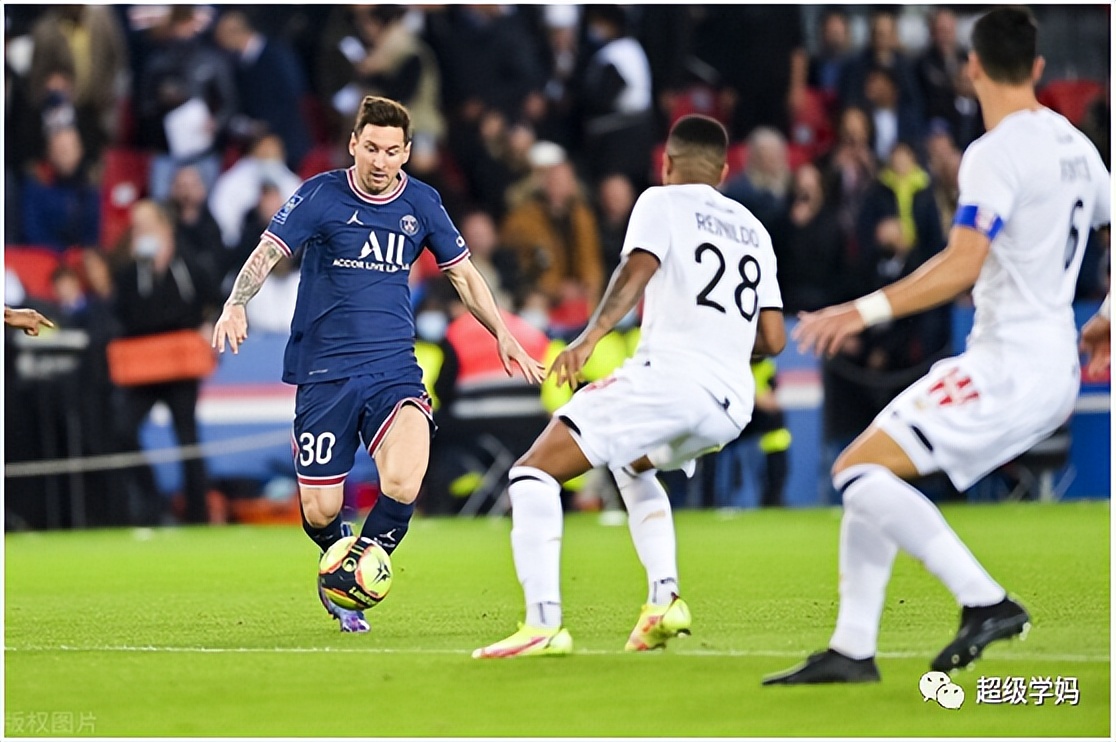 足球令人热血沸腾的比赛跌宕起伏,足球的魅力不止于比赛