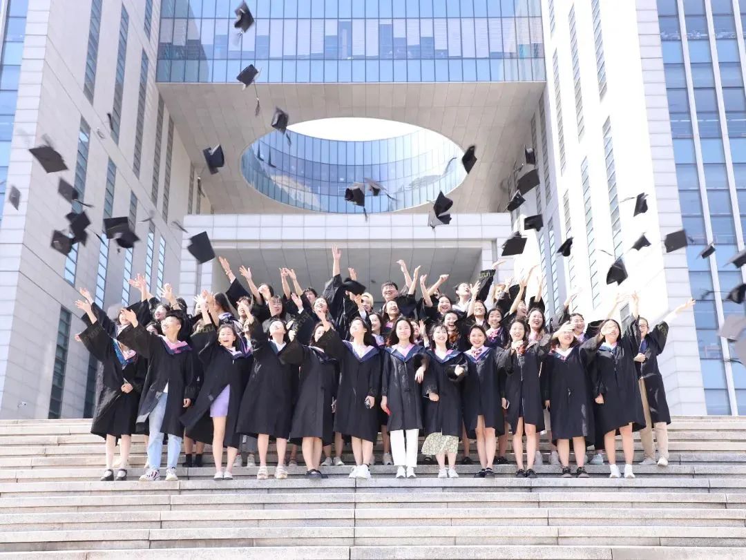 高能电影乘风破浪,毕业照高能