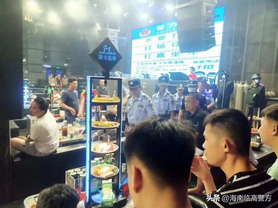 节日我在岗平安不打烊,节日我在岗国庆警相随守护不打烊