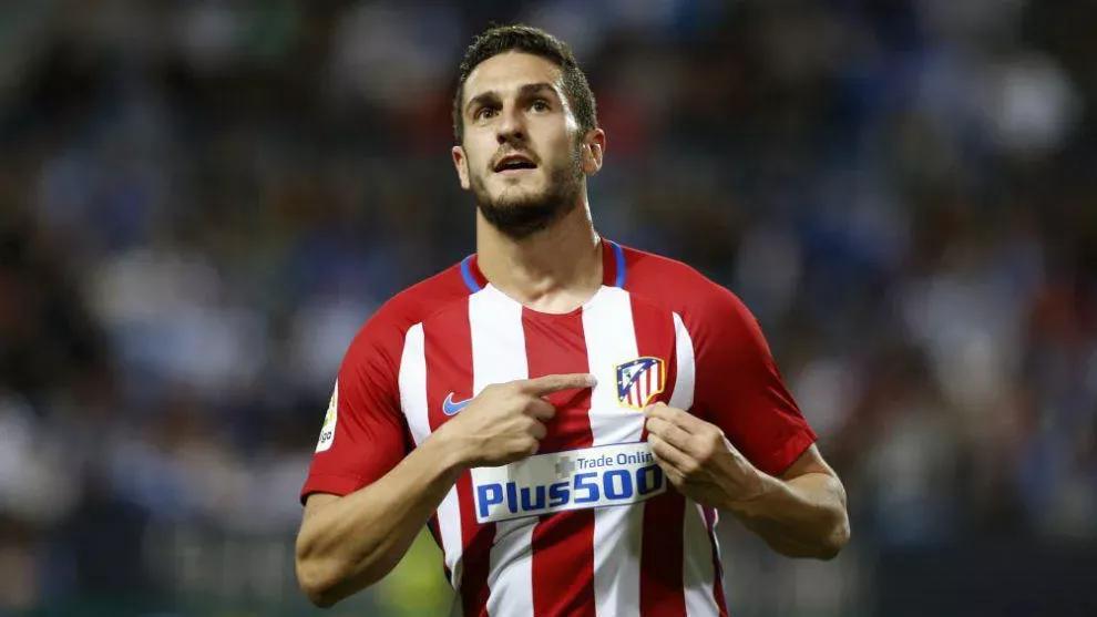 一位著名的足球运动员,一个中场球员