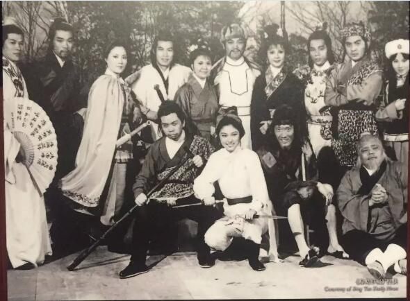 83版射雕英雄传周伯通经典片段,射雕英雄传83版经典武打片段