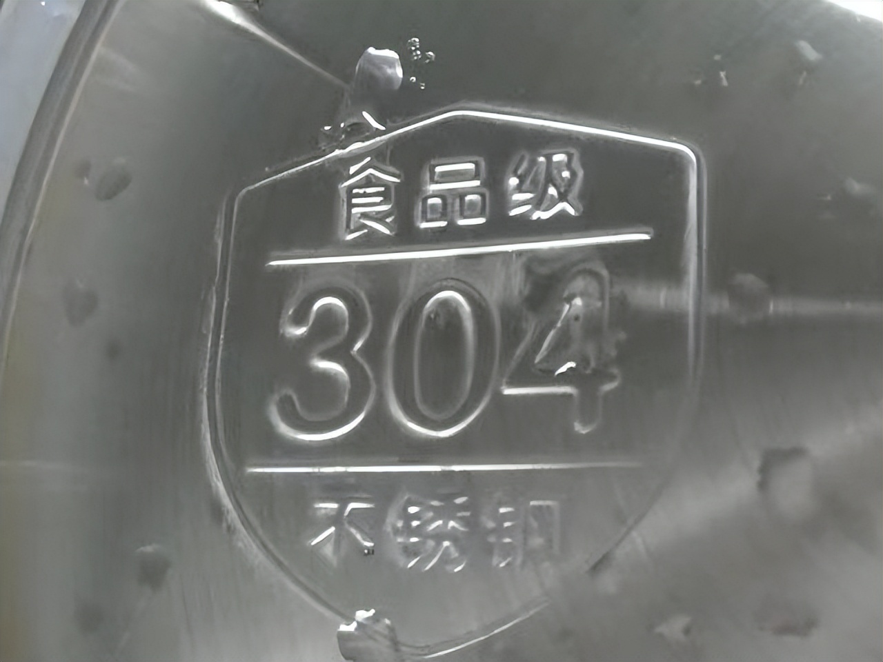 不锈钢保温杯温水进去毒水出来,儿童保温杯怎么区分有毒没毒