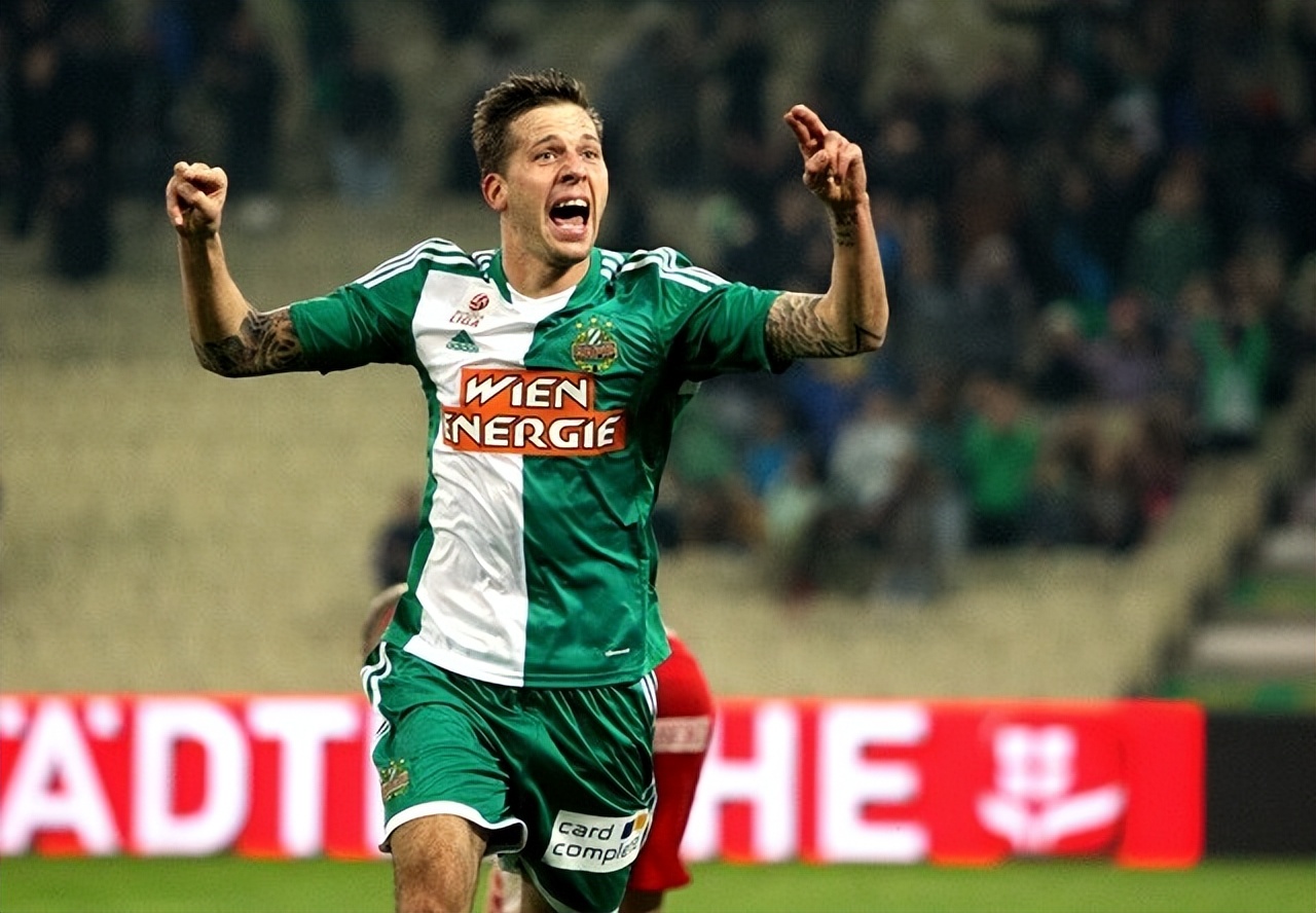 24球9次助攻！这位1米87的高中锋，拿到了奥地利联赛金靴！