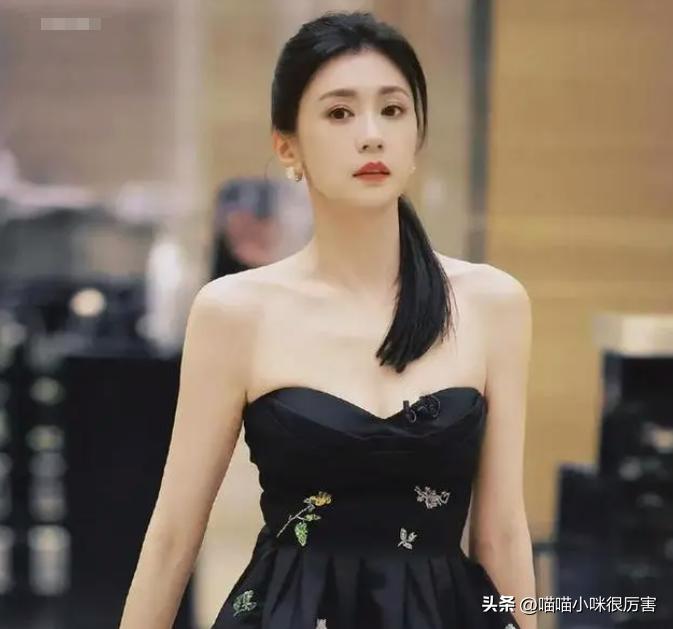 短粗手的女明星,粗短手女星