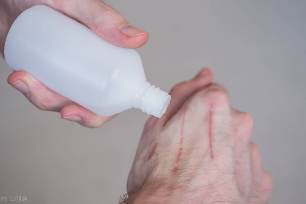 过氧化氢对化脓伤口有腐蚀作用吗,过氧化氢会导致伤口发炎吗