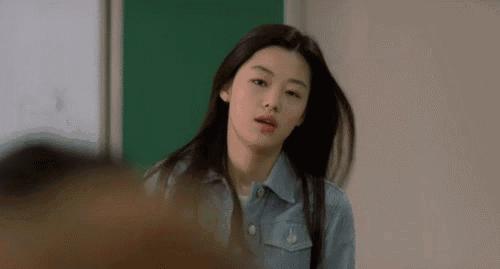 夏天买口红就选这5款色号吧，实在是太显白了，谁涂谁好看！