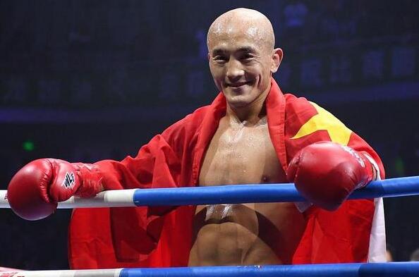 脱去这些标杆，一龙到底是一个怎么样的人？