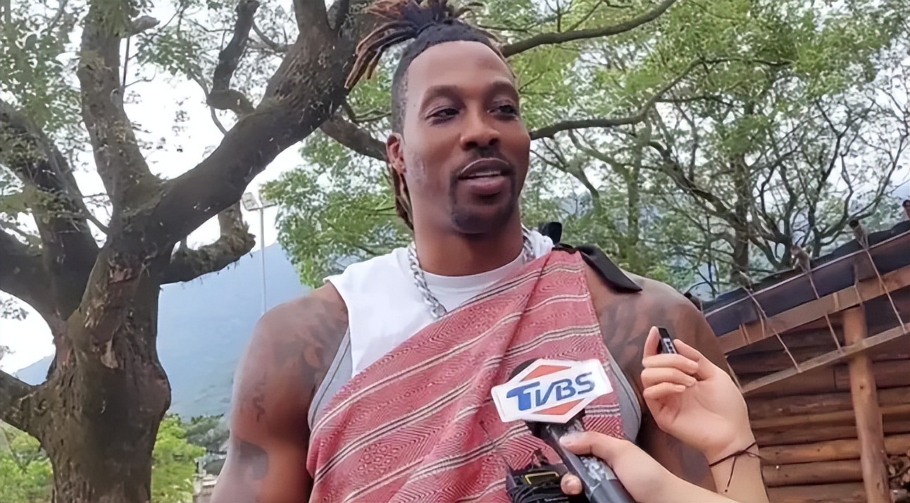 霍华德被球迷骂视频,霍华德球迷发生争吵