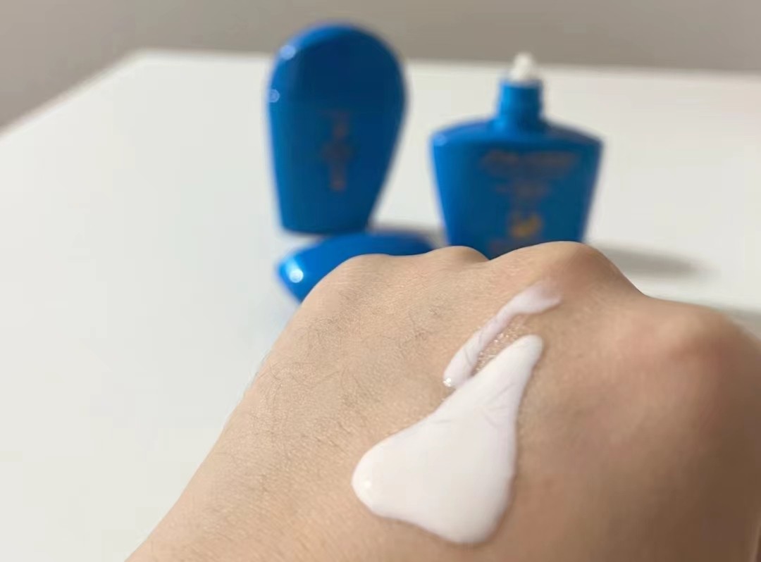 雅诗兰黛养肤和防晒遮瑕哪个好,蓝胖子和雅诗兰黛防晒哪个好