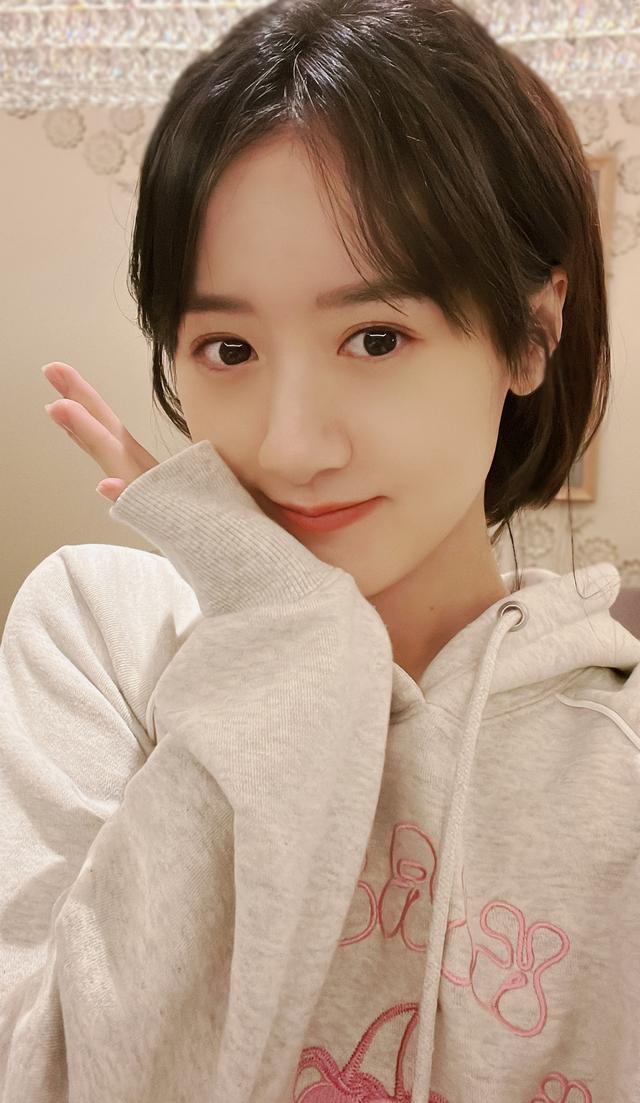 哪几个女明星的鼻子不好看,鼻子不好看的十大女星