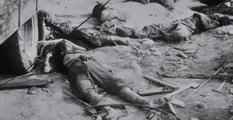 变态的纳粹德国，*光脱**犹太人女人衣服，集体*杀屠**!2