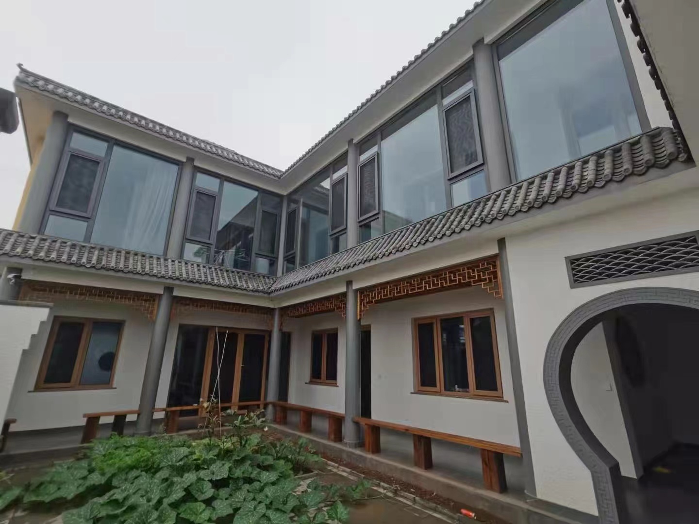 卫生间为什么要用铝合金门？