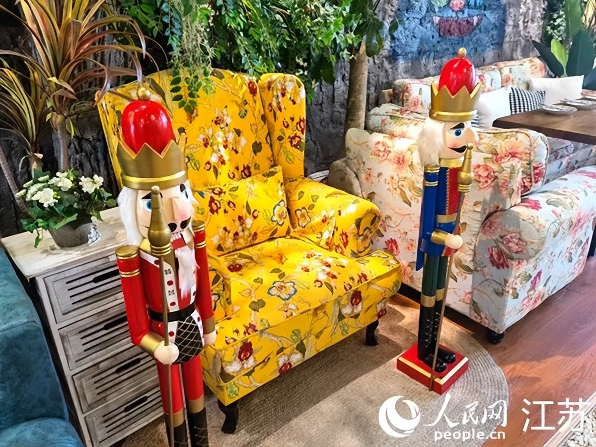 观察｜首店风靡南京，“流量”如何变“留量”？