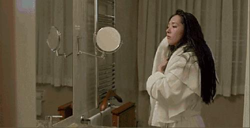 刚洗完吹干的头发很毛躁怎么办,洗头吹干头发为啥头发会干枯