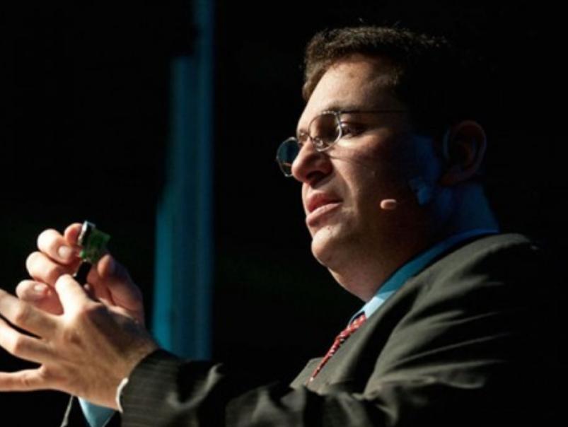 他16岁黑进五角大楼，差点按下*弹核**按钮，被称为世界第一黑客