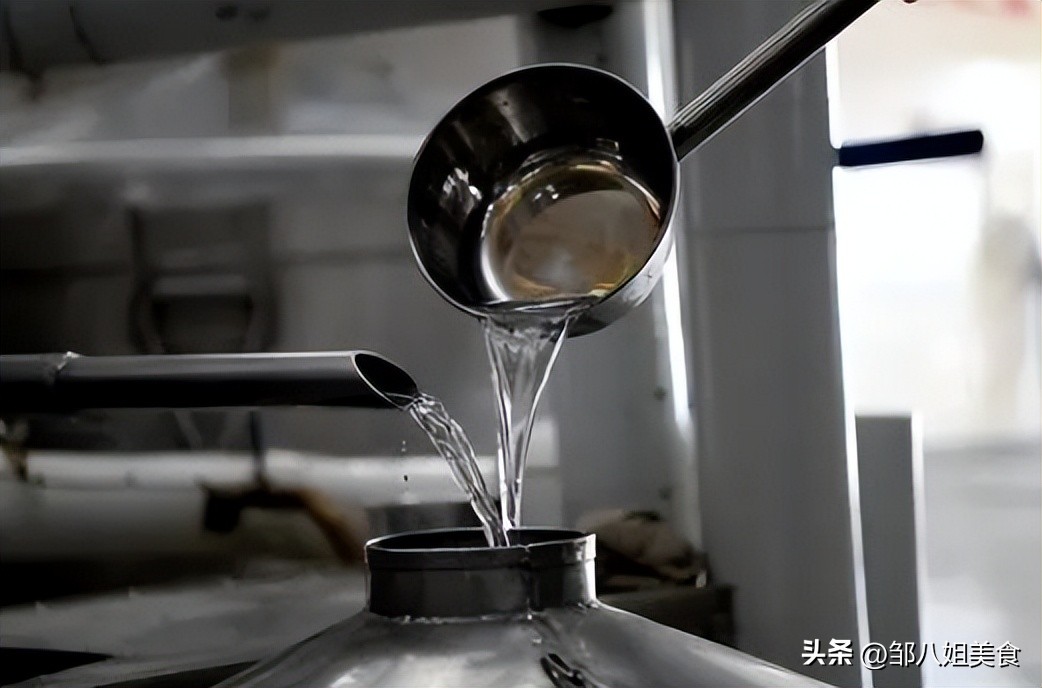 外国游客涌入中国,外国人大量涌入中国是好是坏