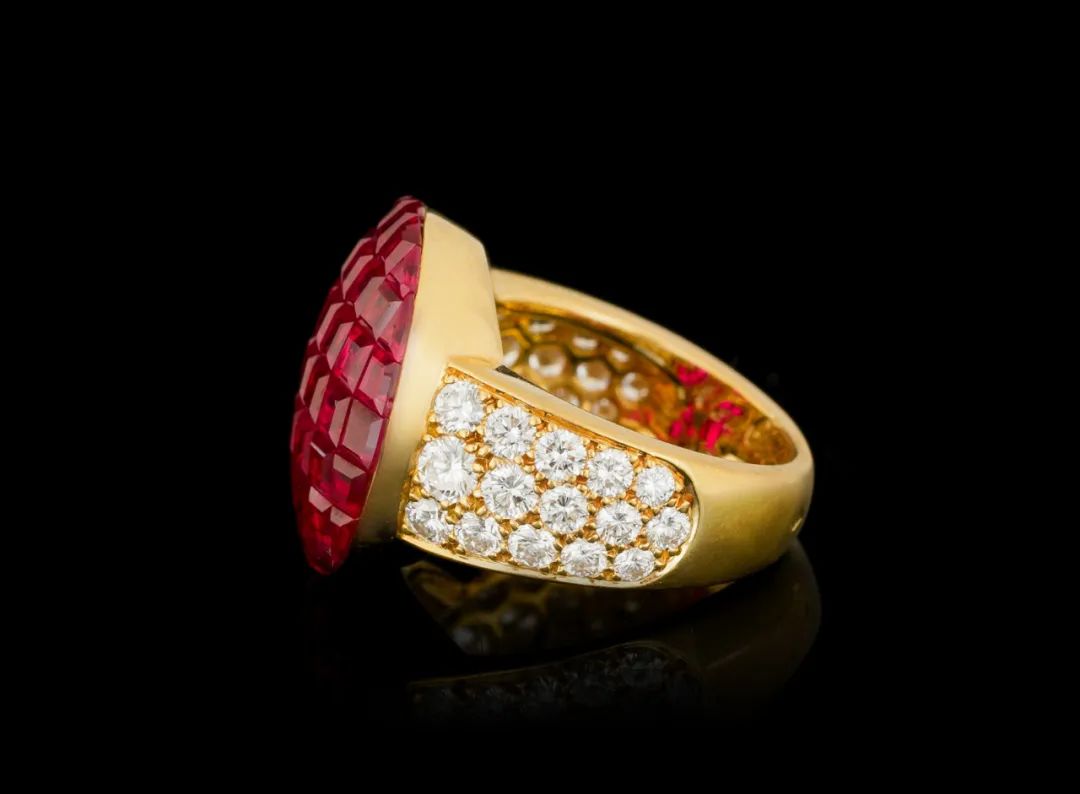 百达翡丽稀有款,百达翡丽镂空陀飞轮全球限量手表