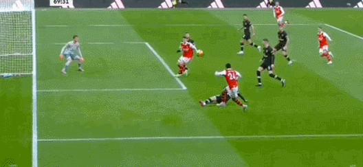 3-2!阿森纳逆转绝杀第19名领先曼城5分内尔森爆杆世界波制胜