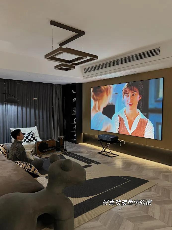 海信激光电视100寸可折叠价格,海信100寸三原色激光电视型号