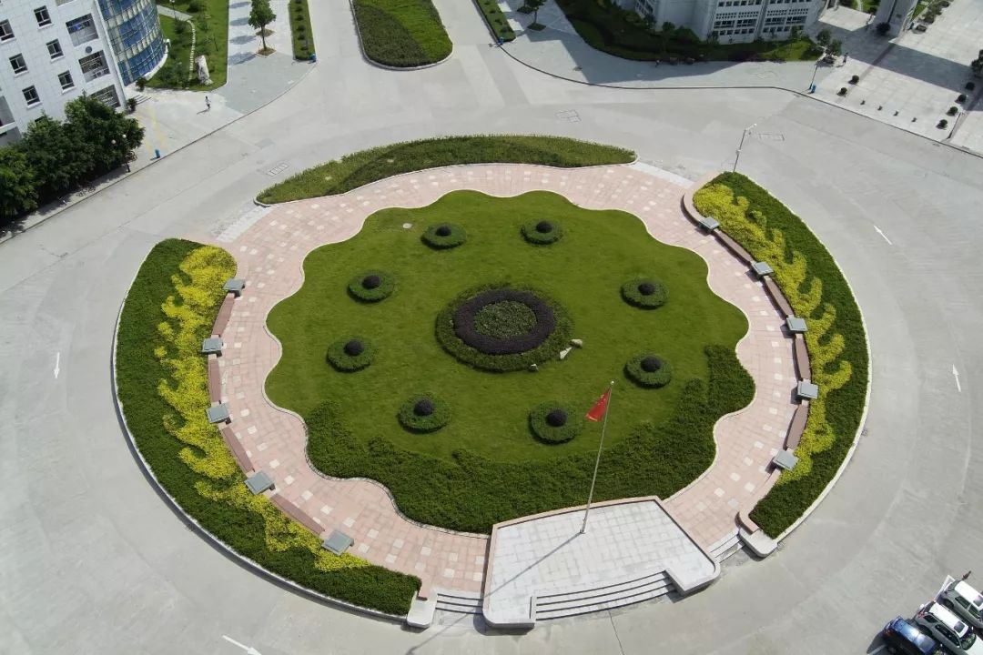 大学校园绿化设计,现代校园绿化规划设计