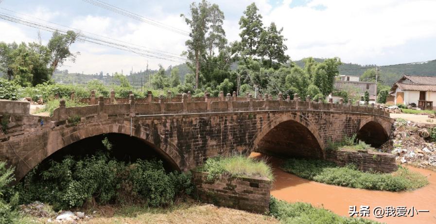 云南楚雄古建筑屋顶,云南楚雄守护古建筑