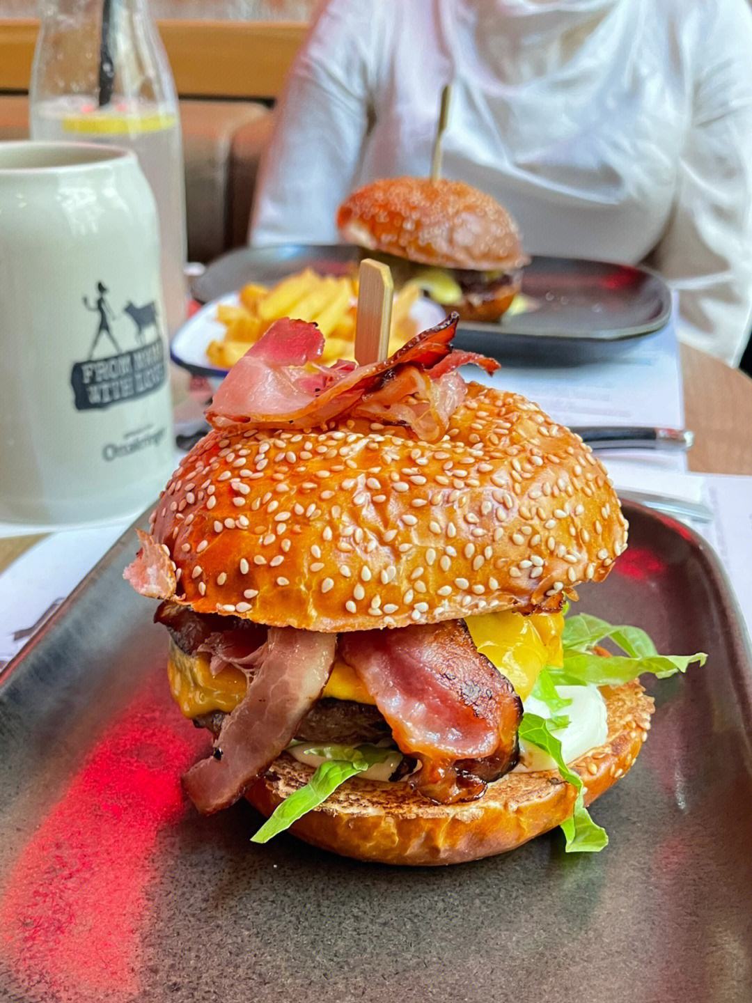 汉堡店倒闭案例,倒闭了的汉堡店