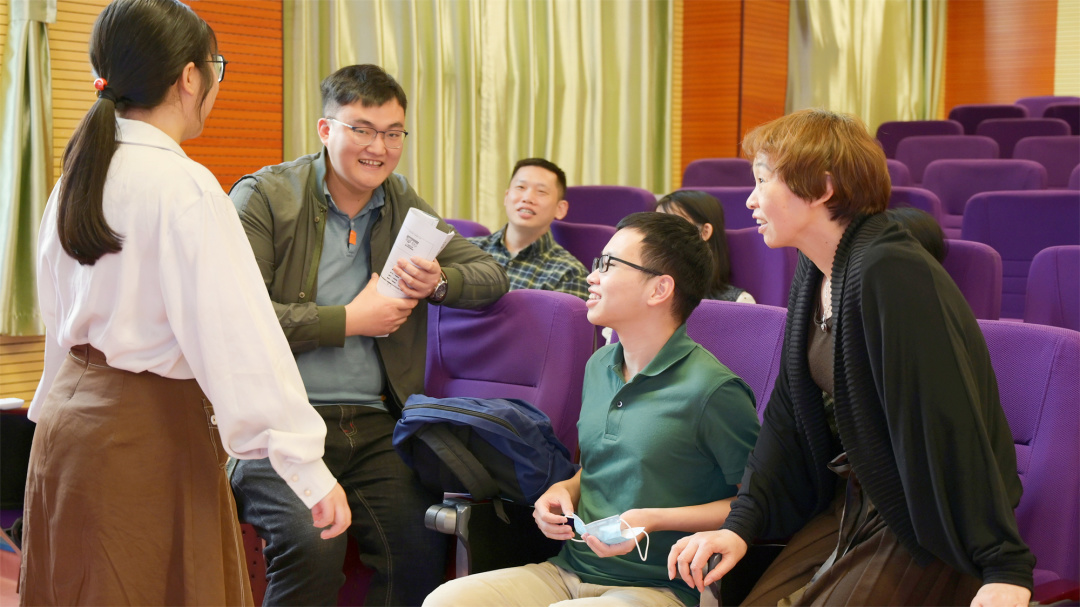 华美教育封闭式,华美教育培训中心