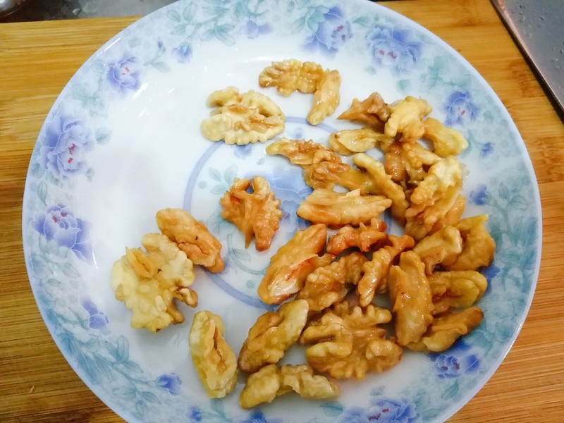 文玩核桃有猫腻吗,小小核桃竟然有这么大的隐患