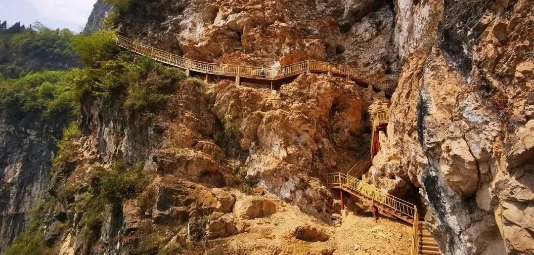 访山问道，哪吒传奇，成都周边必去的隐世仙山秘境