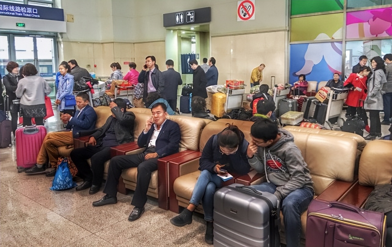 在华打工的朝鲜姑娘，每次回国都喜欢买这些东西