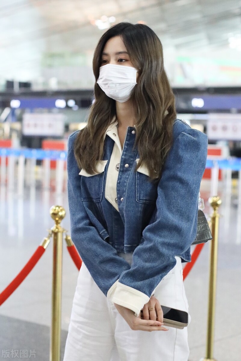 徐艺洋牛仔套装搭配,徐艺洋紧身牛仔裤穿搭