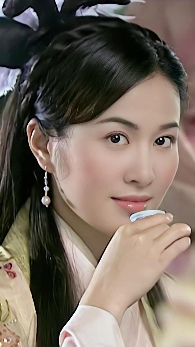 叶璇露脐装照片真人 (叶璇被爆料视频)