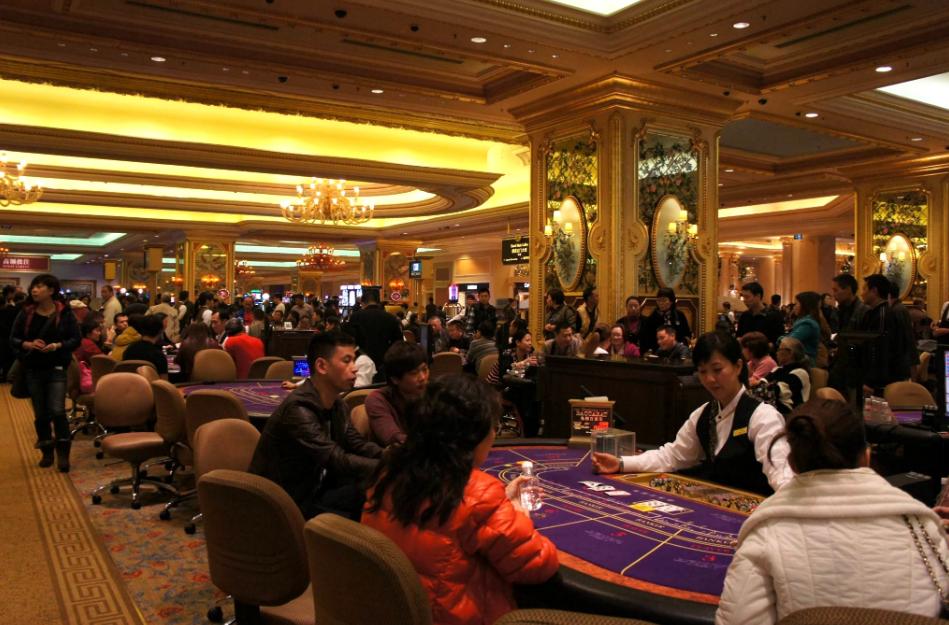 90后小伙一夜暴富2年前买了7套房,80后小伙创业失败经历