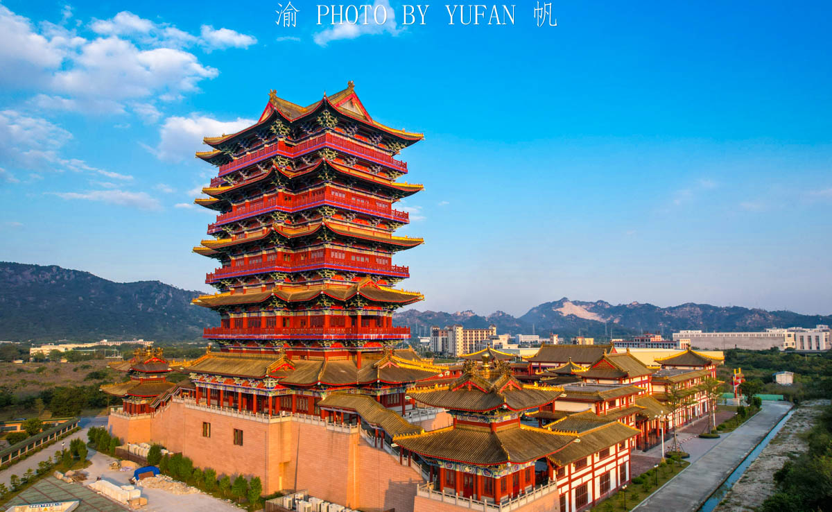 黄鹤楼和哪个楼是三大名楼,广东的黄鹤楼跟湖北不一样