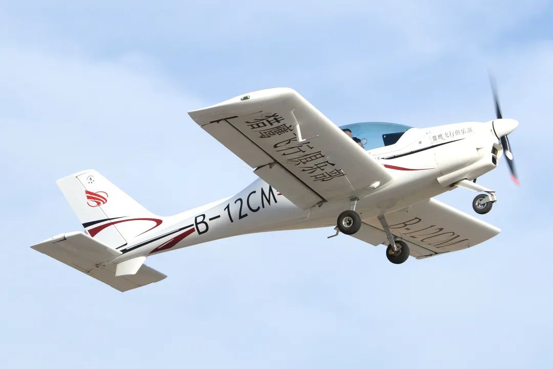 猎鹰螺旋桨飞机,猎鹰旋翼机起飞原理