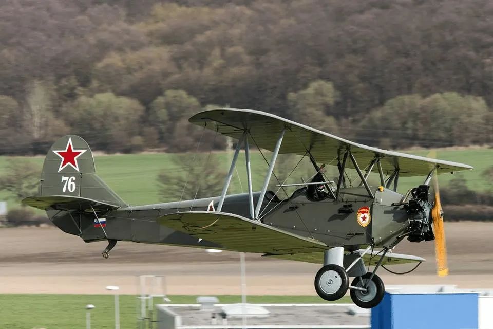 教练机真能当战斗机用吗,战斗机的教练机能实战吗
