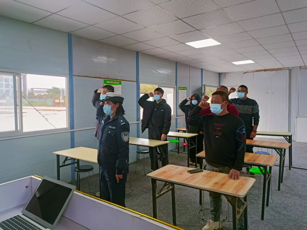 交通整治安全文明出行,交通警察倡导安全文明出行