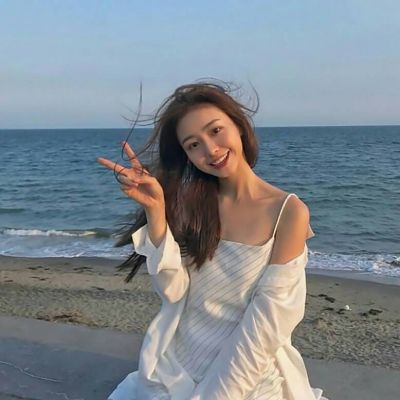 2023年非主流女生头像唯美,未来可期的唯美图片女生头像