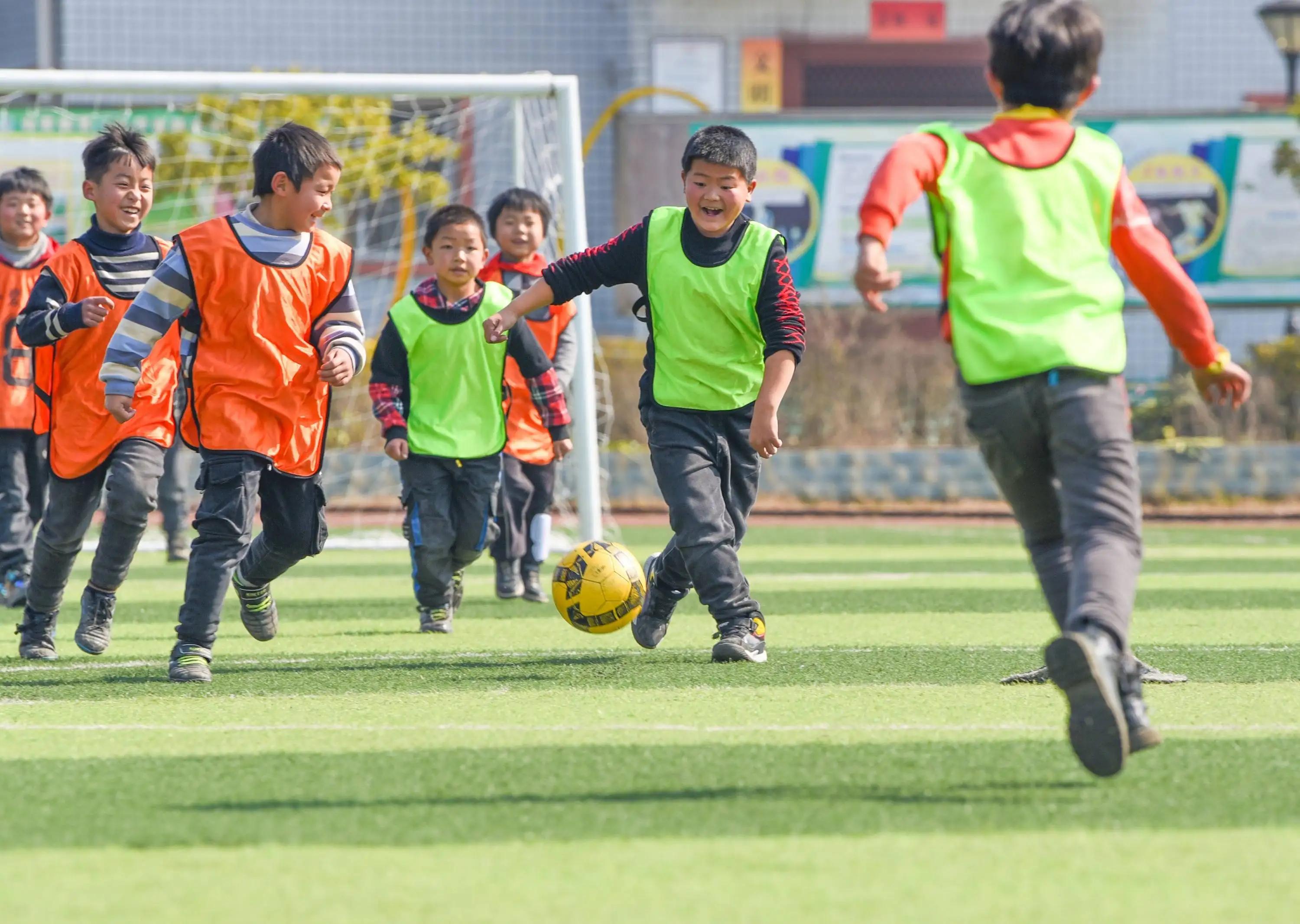 人人喊打是什么原因,中国足球队员工资为啥那么高