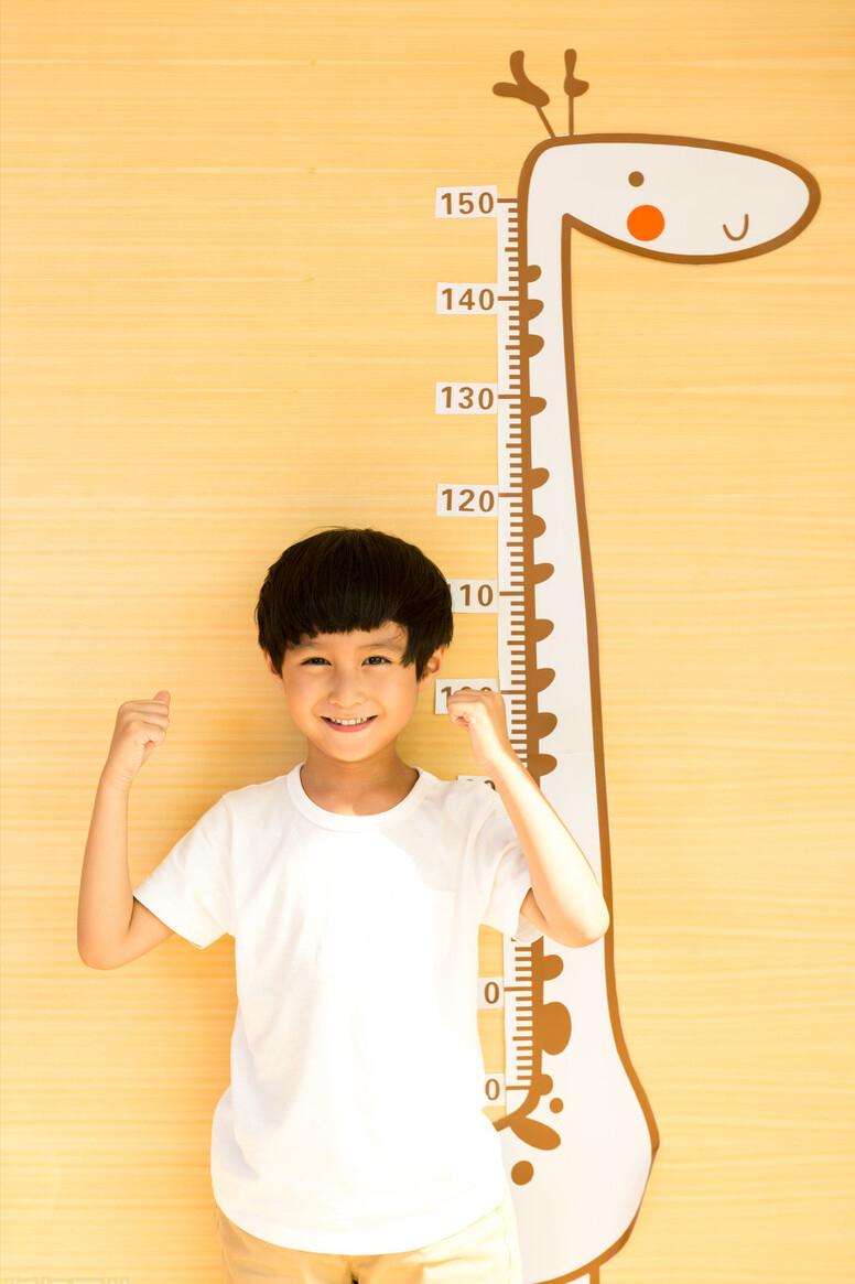 男孩身高能长到几岁？过来人经验：这个年龄没到160，今后长不高