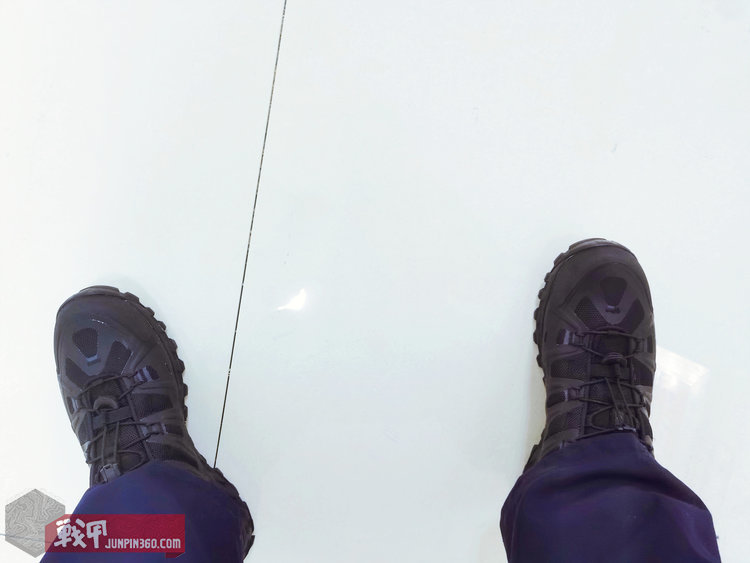 空降到“大秦”上空的萨瓦迪卡